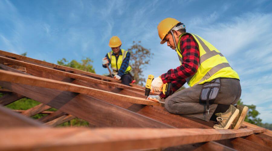 Professional Flat Roofing Installation services in Dundee, FL